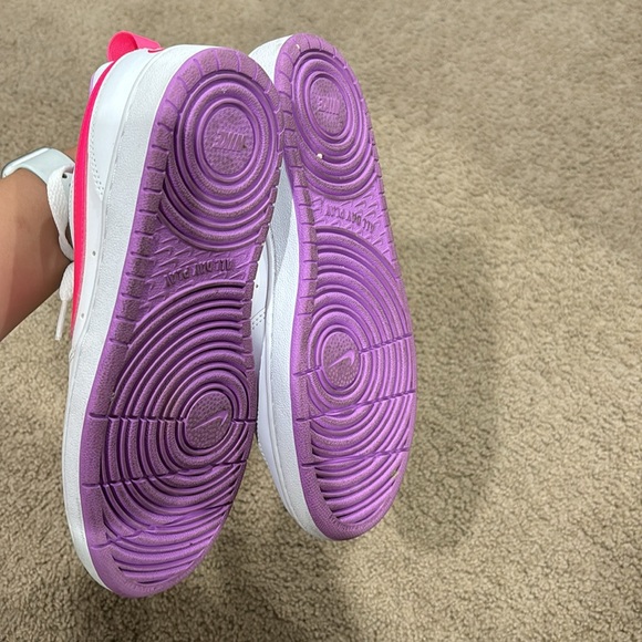 NIKE Shoes - Picture 4 of 5